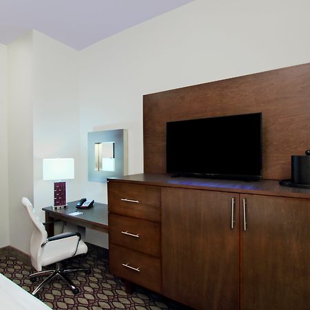 Holiday Inn Express Baton Rouge Downtown, An Ihg Hotel Exterior photo